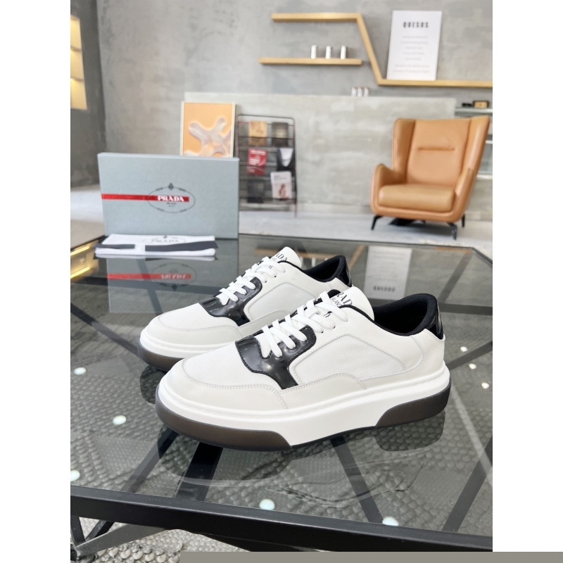 Pra*a casual shoes